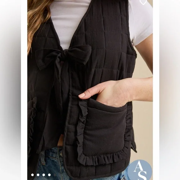 New with tags Altar’d State Evie Reversible Vest - Picture 5 of 5